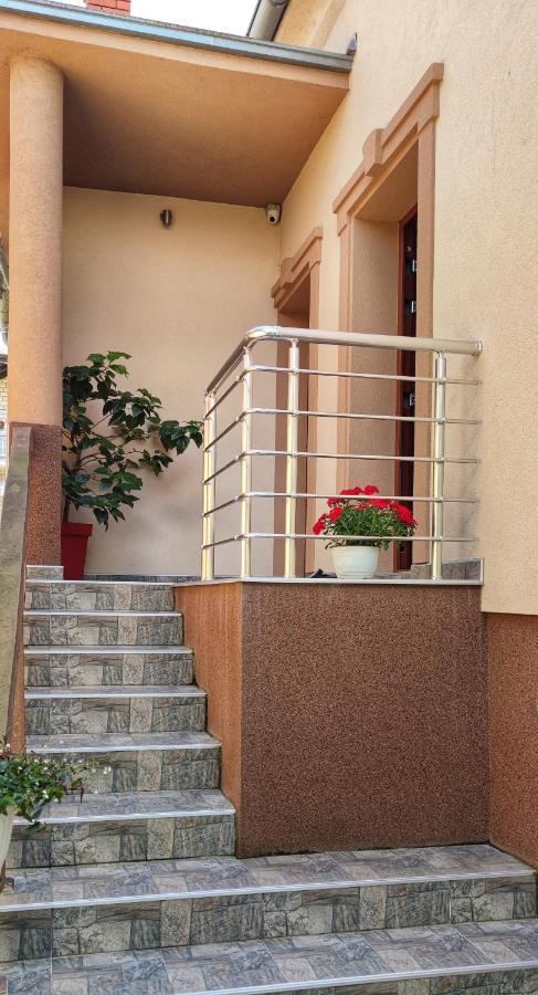 Apartments Nana Golubac Esterno foto